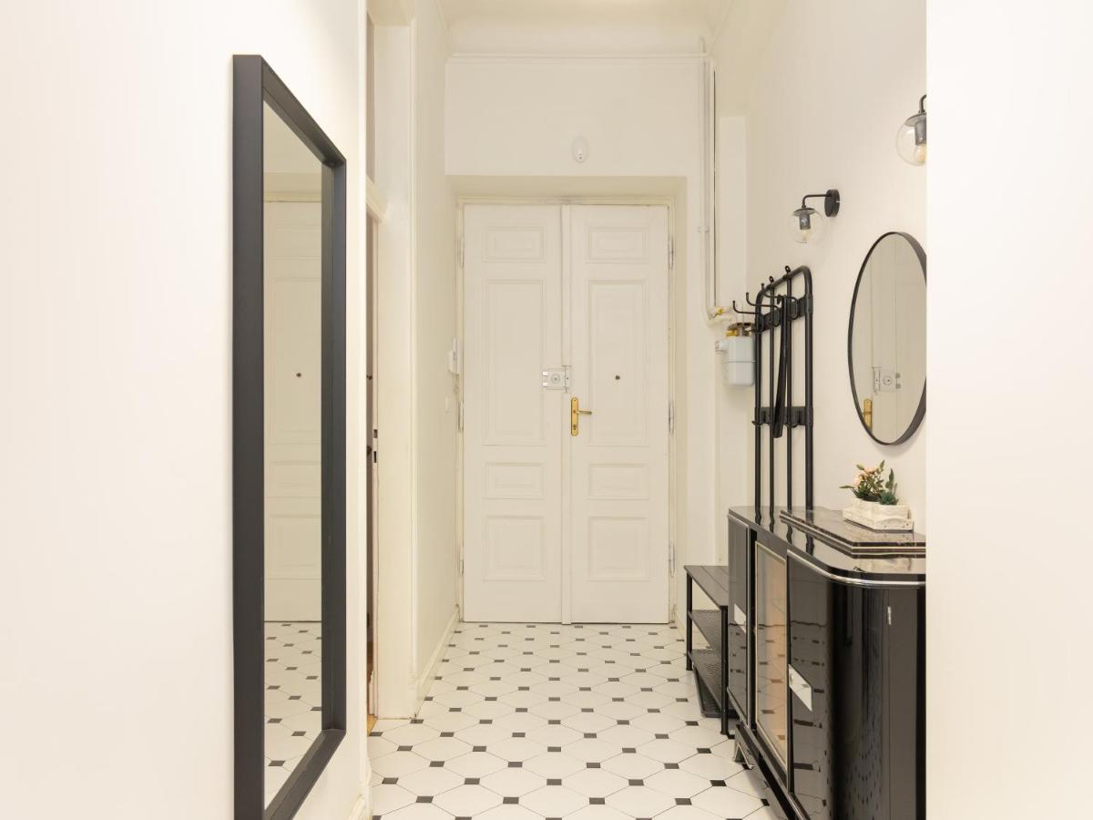 Marszalkowska 58 - Classy Two Bedroom Apartment With Balcony By Noclegi Renters Warsaw Exterior photo